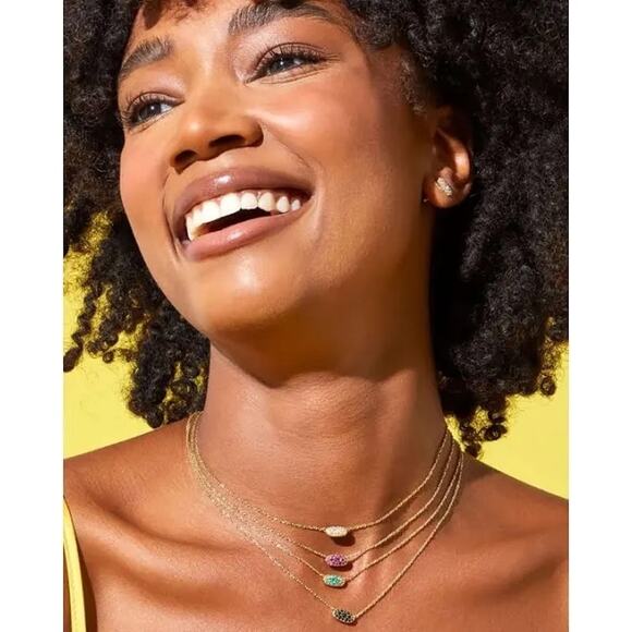 NWT! Kendra Scott Grayson Crystal Pendant Necklace in Gold Emerald Crystal - Picture 6 of 7